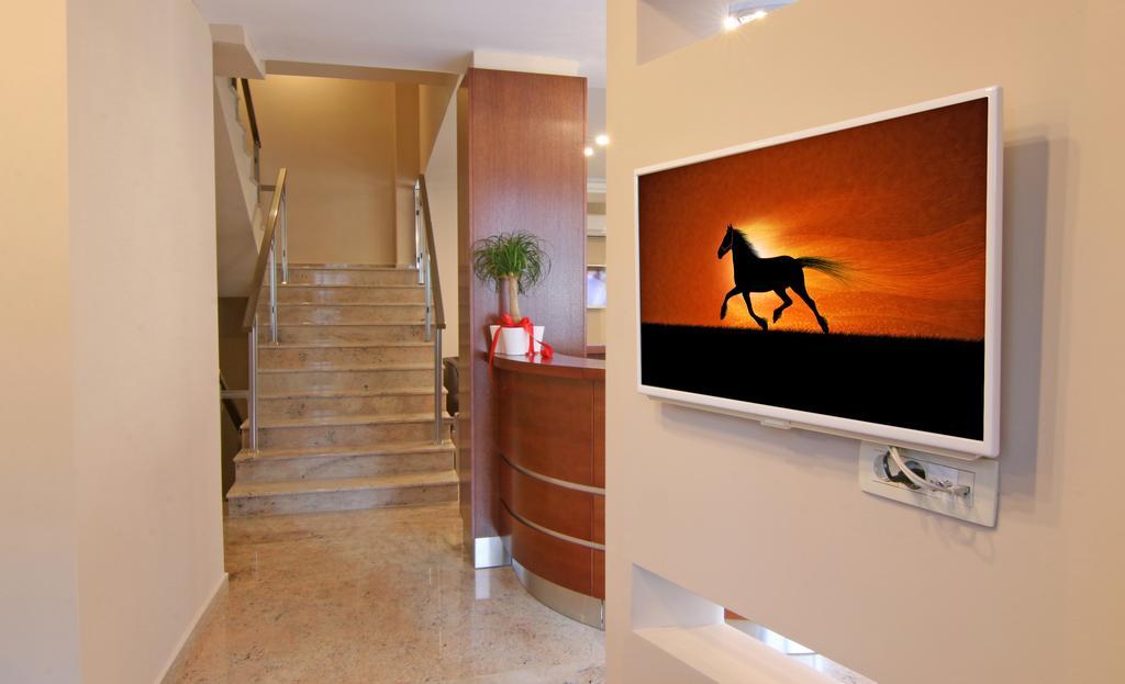 Hotel Vlaho Скопье Экстерьер фото