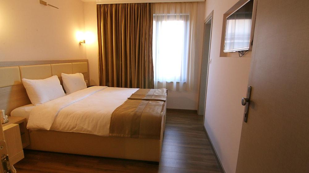 Hotel Vlaho Скопье Экстерьер фото