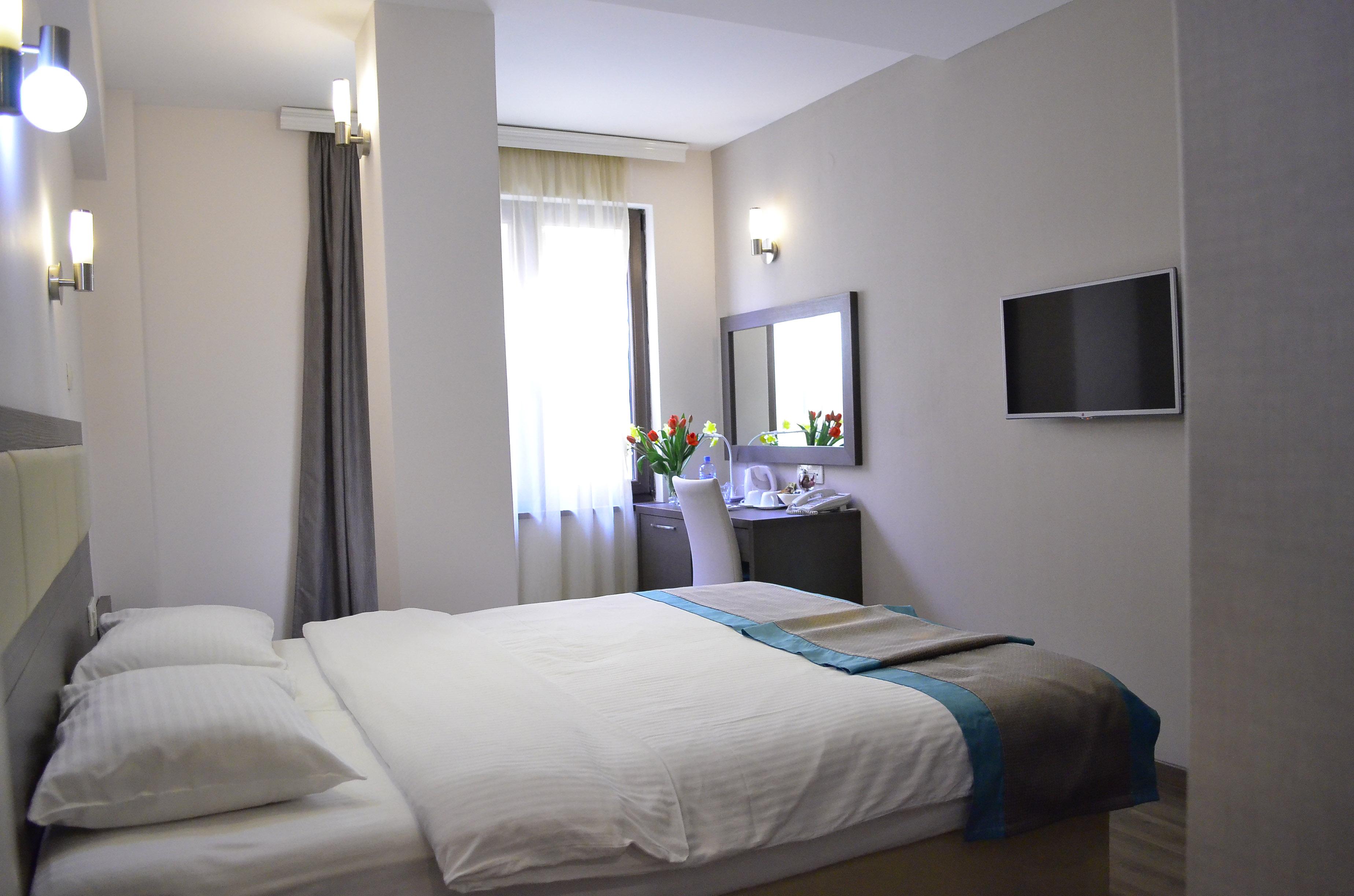 Hotel Vlaho Скопье Экстерьер фото