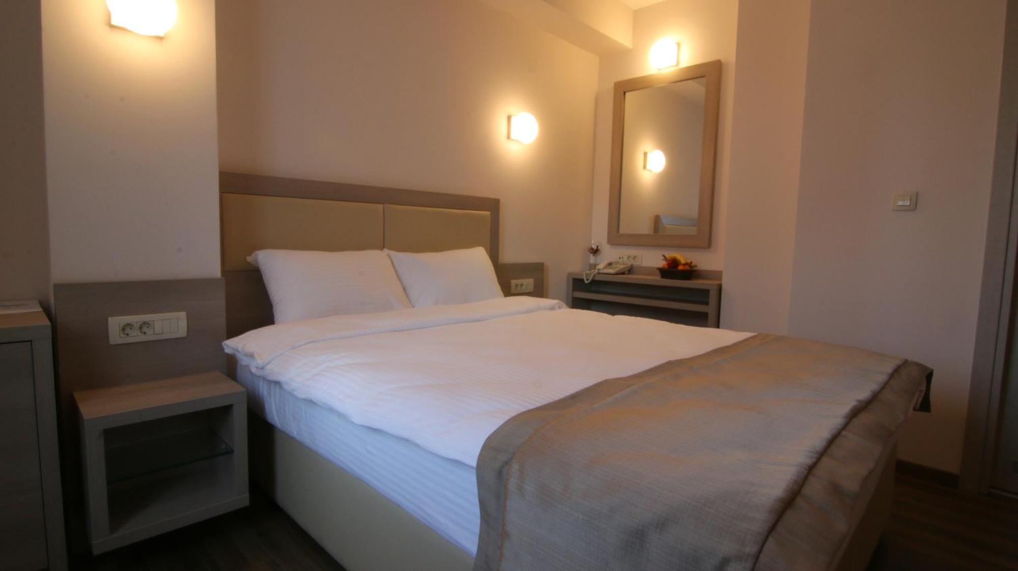 Hotel Vlaho Скопье Номер фото