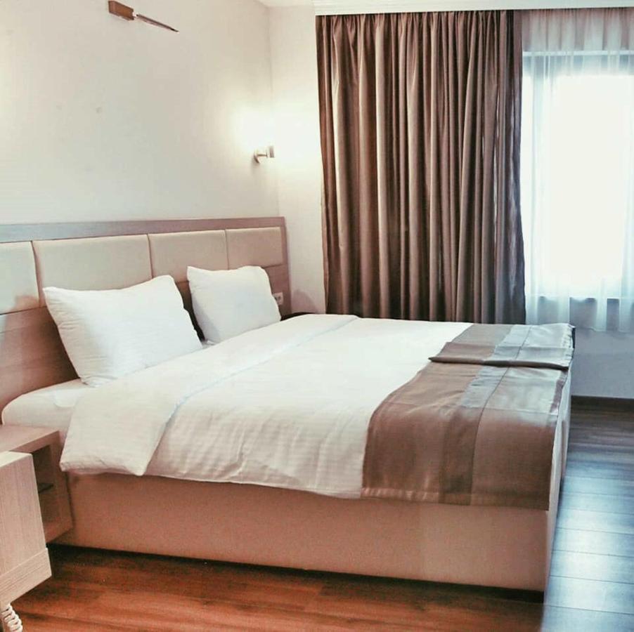 Hotel Vlaho Скопье Экстерьер фото